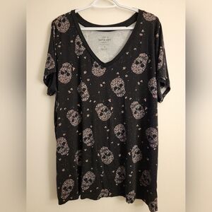 Torrid super soft skull tee, Size 3/3x, Black